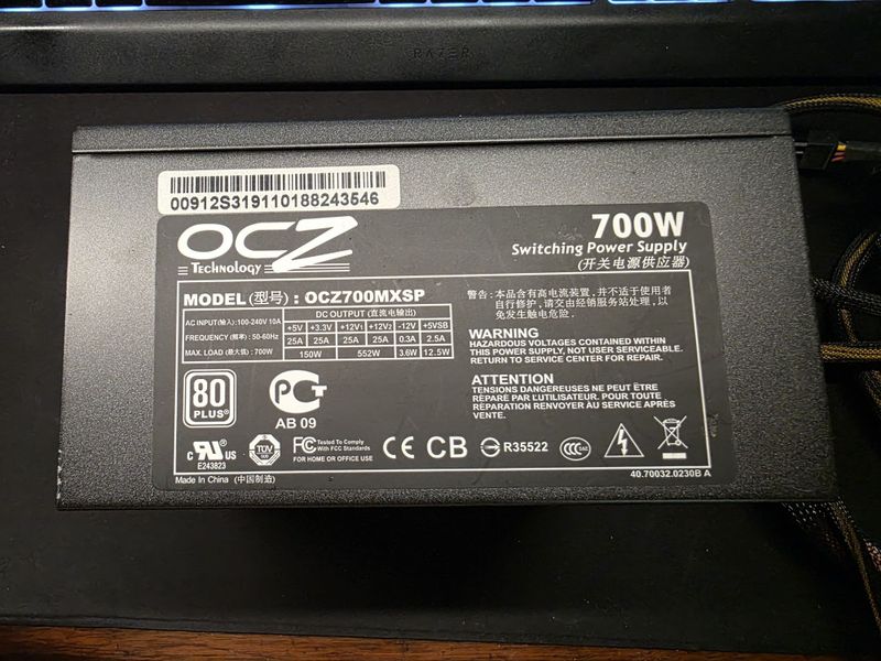 Блок питания OCZ ModXStream-Pro Series 700 Вт