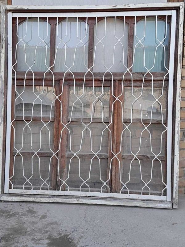 Тахтали дераза решеткаси Билан сотилади