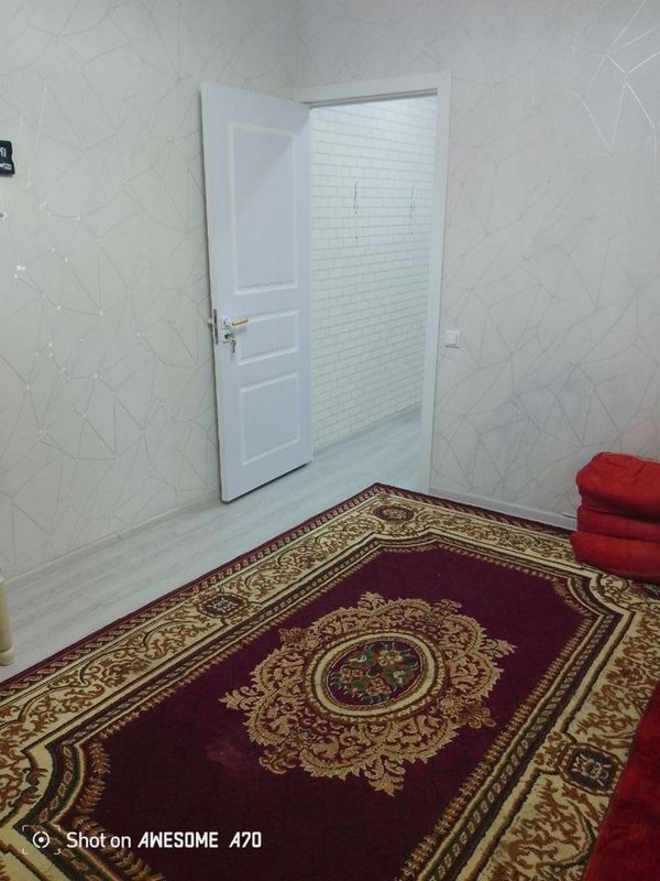 Bodomzor 1 xona 1 etaj sharoiti yaxshi Bodomzor 1 xona 1 etaj sharoiti yaxshi