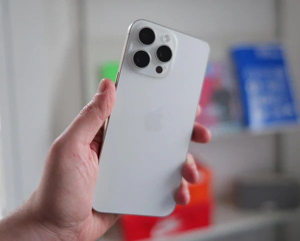 | iPhone 15 Pro Max | | iPhone 15 Pro Max |