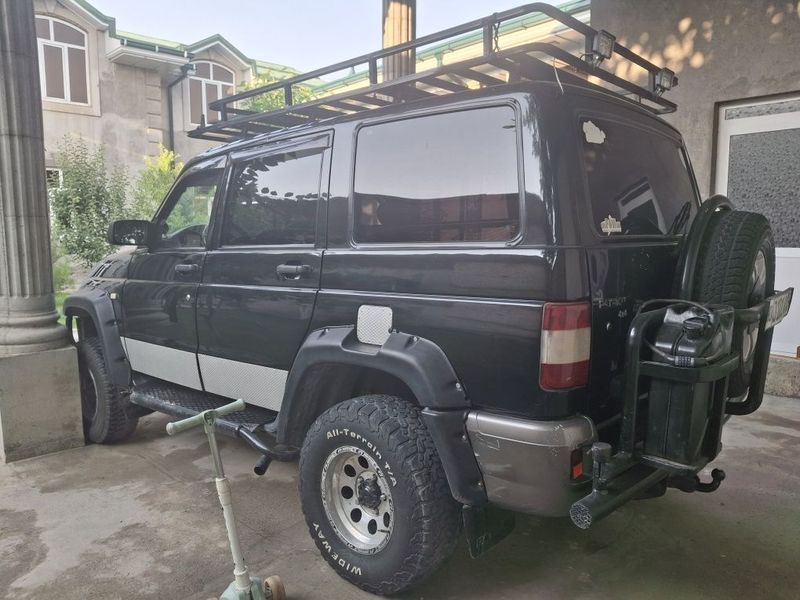 Moshina uaz patriot 2006