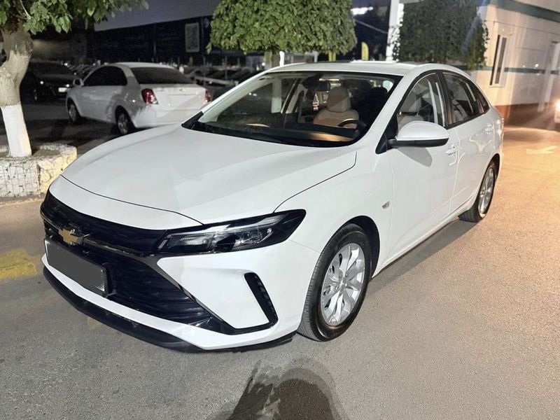 Chevrolet Monza 1.5л 2023