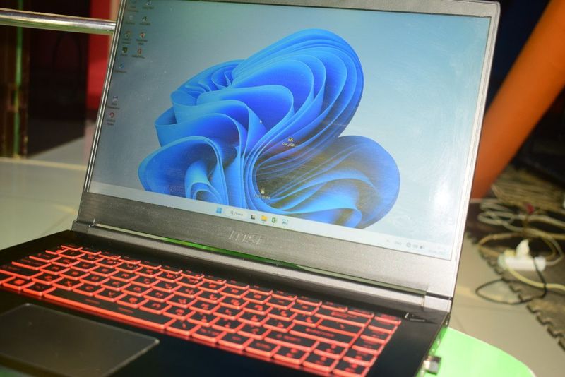 MSi nautbookkkkkk MSi nautbookkkkkk
