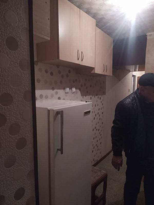СДАМ 1 комнатную квартиру переаделанную в двух. Кирпичный дом. СДАМ 1 комнатную квартиру переаделанную в двух. Кирпичный дом.