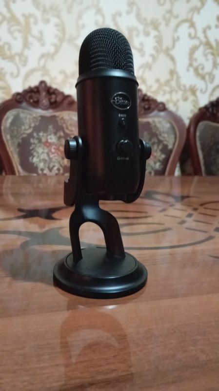 Профессиональный микрофон blue yeti