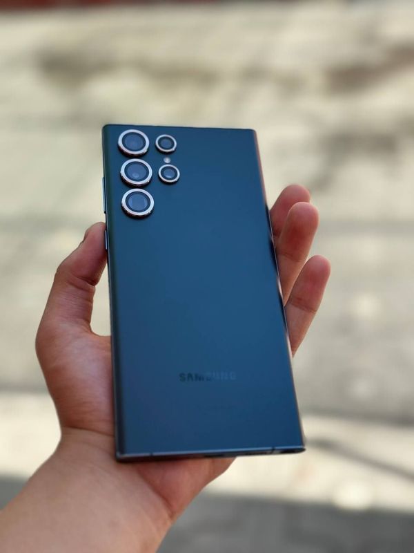 Samsung Galaxy s22 ultra sotiladi