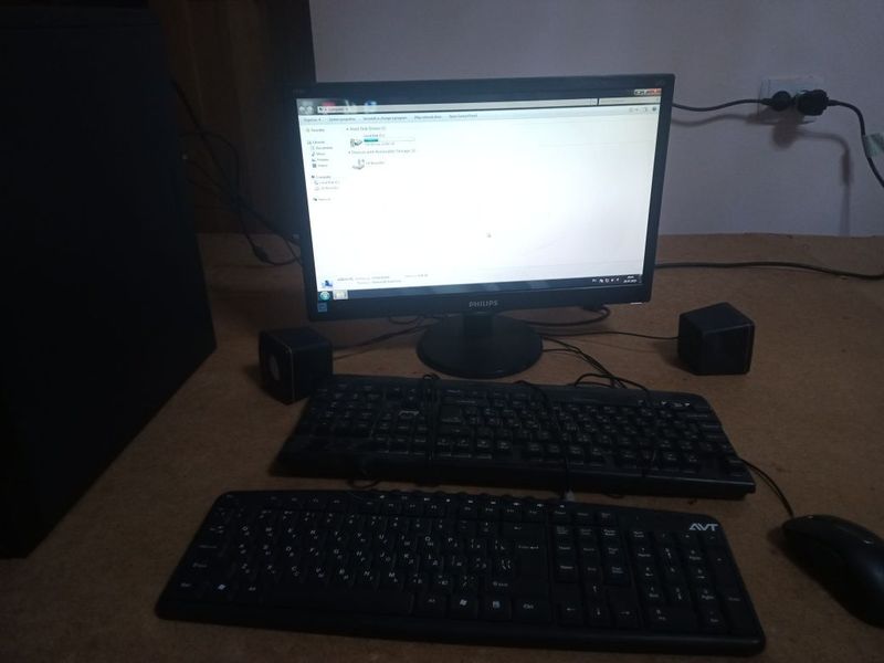 Kompyuter satiladi srochno. Kelisemiz