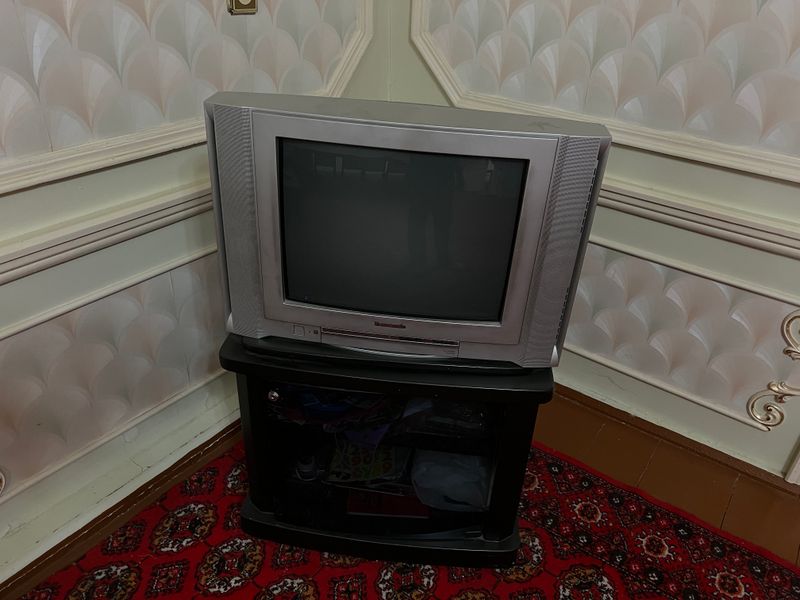 Продается телевизор