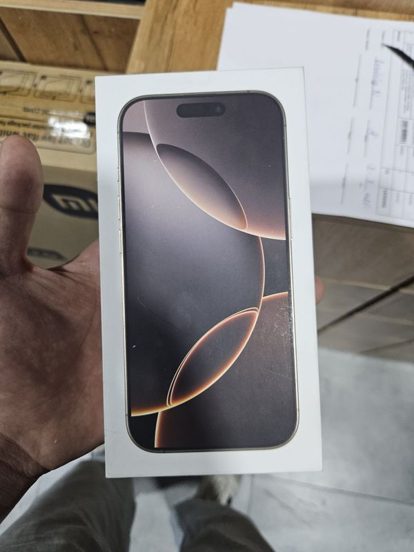 Iphone 16 Pre Desert titanium