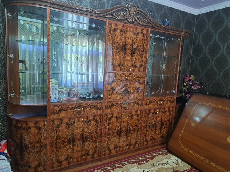 Стенка ва стол стул холати янгидай Стенка ва стол стул холати янгидай