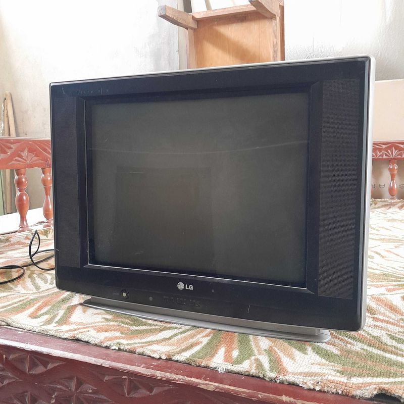 LG televizor sotiladi — 21 dyuym LG televizor sotiladi — 21 dyuym