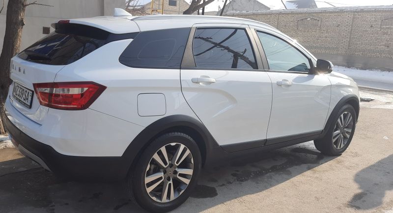 Lada vesta sw cross variyator