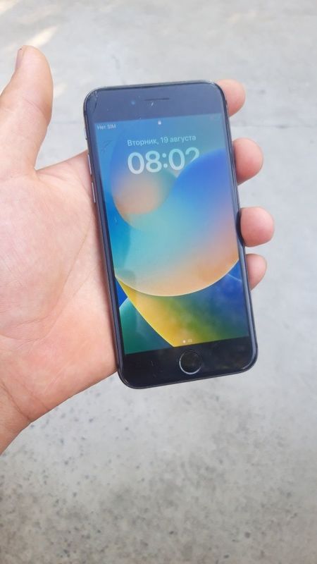 iPhone 8 sotiladi