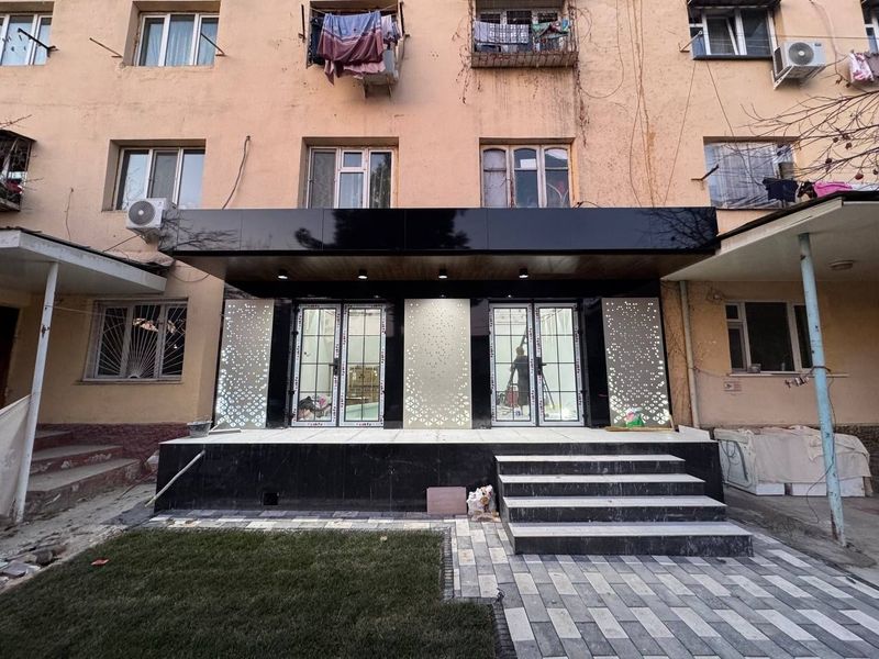 Срочно продаётся Евронежилое 1-Линия Ор: Бадамзар масжид 45м²