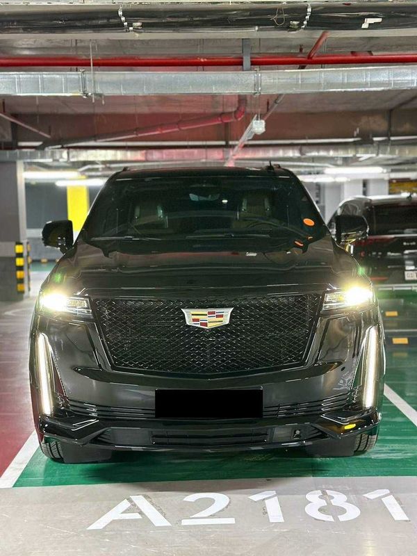 В продаже ! Автомобиль Cadillac Escalade