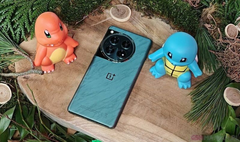 Oneplus 12 Emerald green ceramic 16/512 snapdragone Gen 3 Oneplus 12 Emerald green ceramic 16/512 snapdragone Gen 3