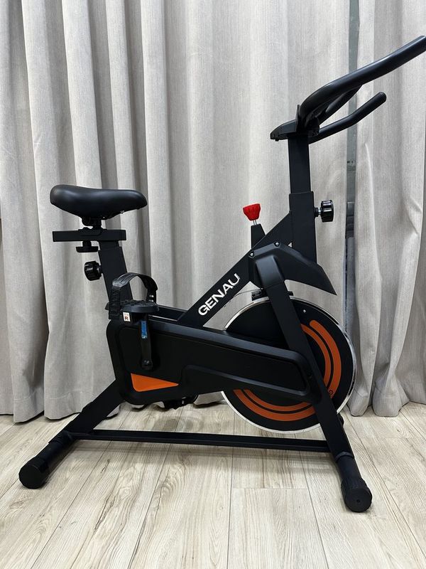 Велотренажер (сайкл) Genau Spin bike w101 Велотренажер (сайкл) Genau Spin bike w101