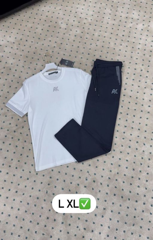 • Armani Exchange двойкамиз наличида • Armani Exchange двойкамиз наличида