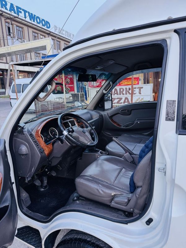 Hyundai Porter 2. Hyundai Porter 2.