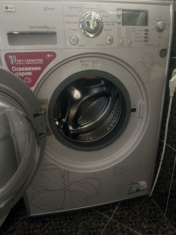 Продаю стиральную машину LG, б/у — в отличном состоянии! Продаю стиральную машину LG, б/у — в отличном состоянии!