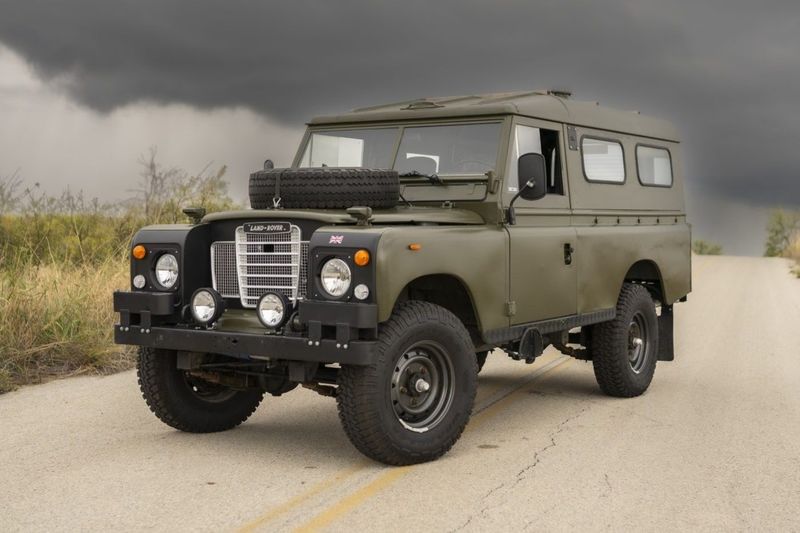 Продам Land Rover Defender Long Coupe Afrika Продам Land Rover Defender Long Coupe Afrika