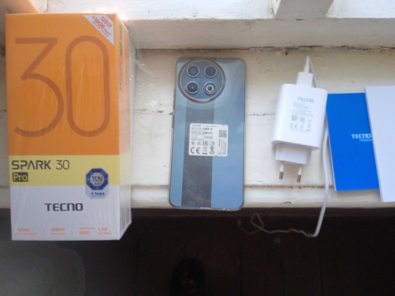 tecno spark 30 pro 8+8 128