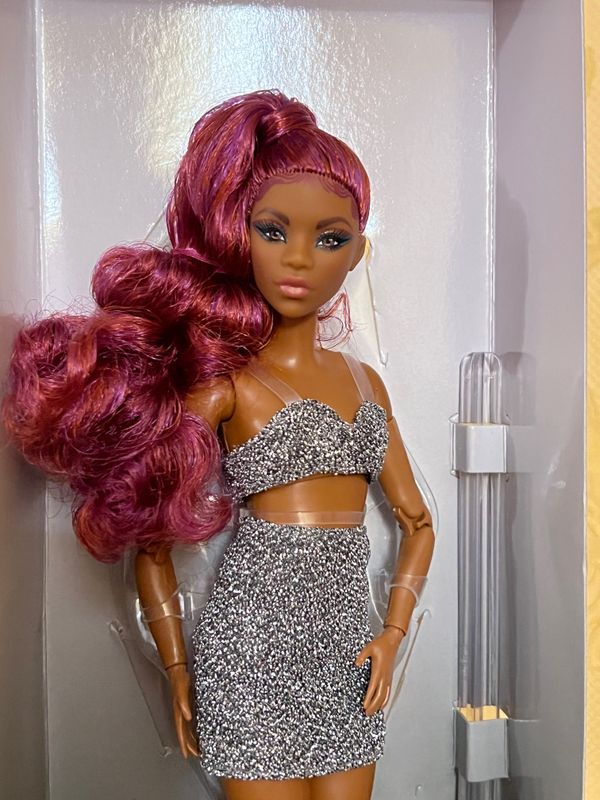 Продам Кукла Barbie Looks Продам Кукла Barbie Looks