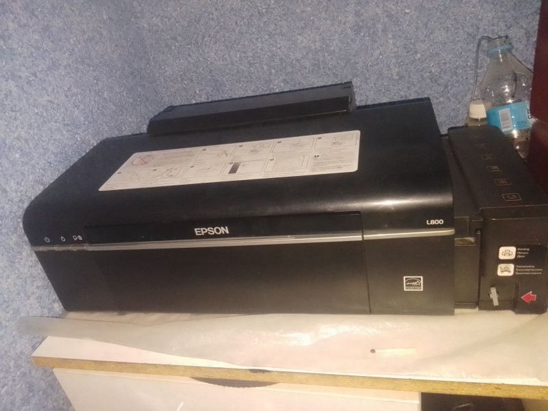 Epson L800 uyda ishlatilgan arzon bervoraman