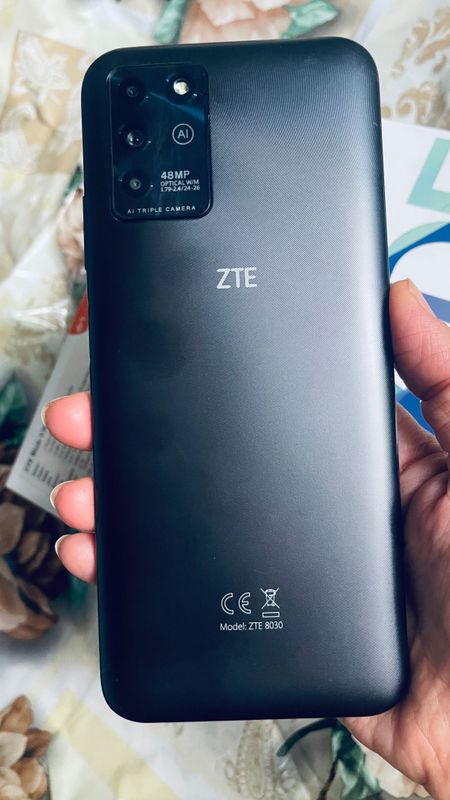 ZTE Blade V 30vita ZTE Blade V 30vita