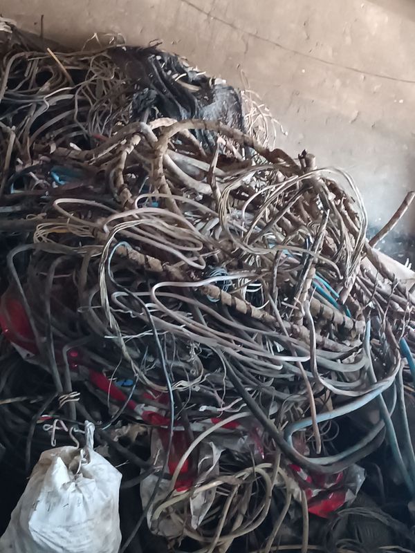 Metalolom Metal olamiz Toshkinda shaxar boʻylab metallom Metalolom Metal olamiz Toshkinda shaxar boʻylab metallom