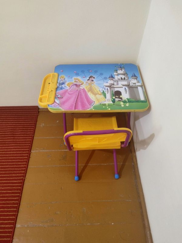 bolalar partasi sotiladi