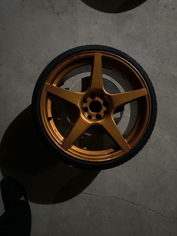 Diska sotiladi R18 xolati ideal Diska sotiladi R18 xolati ideal