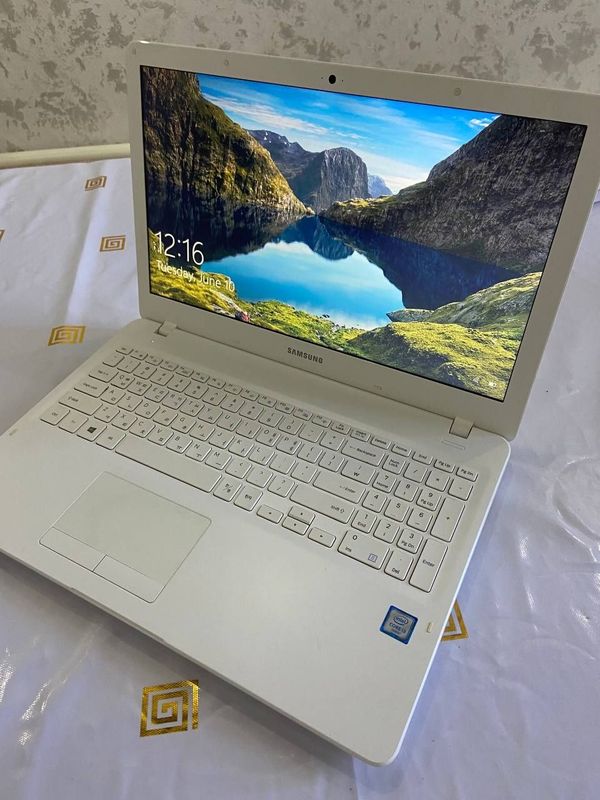 Samsung i3-5005U