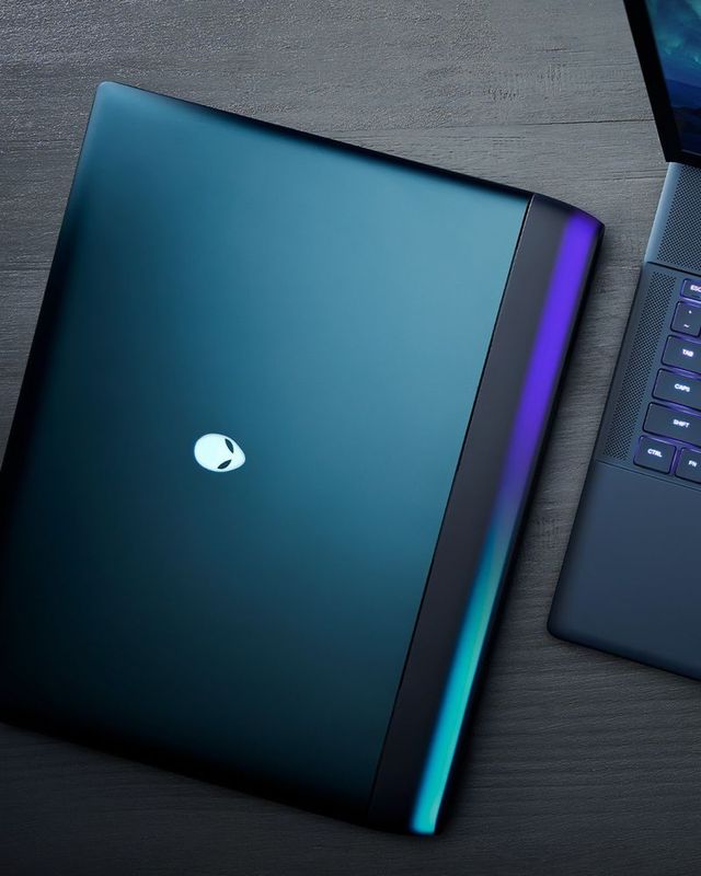 Dell/Alienware 18 Intel Core Ultra9-275HX/RTX5090 24GB Dell/Alienware 18 Intel Core Ultra9-275HX/RTX5090 24GB