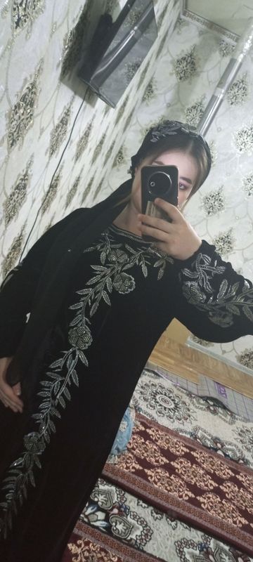 oqshom libosi ayollar uchun
