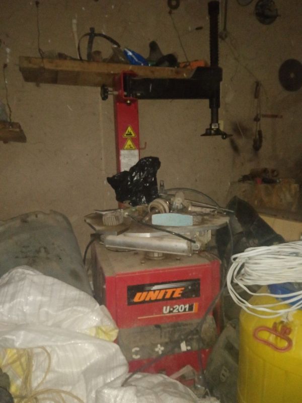 Kamplekt sotiladi dangirat katta mashinloni balonini ochadigagan nasa
