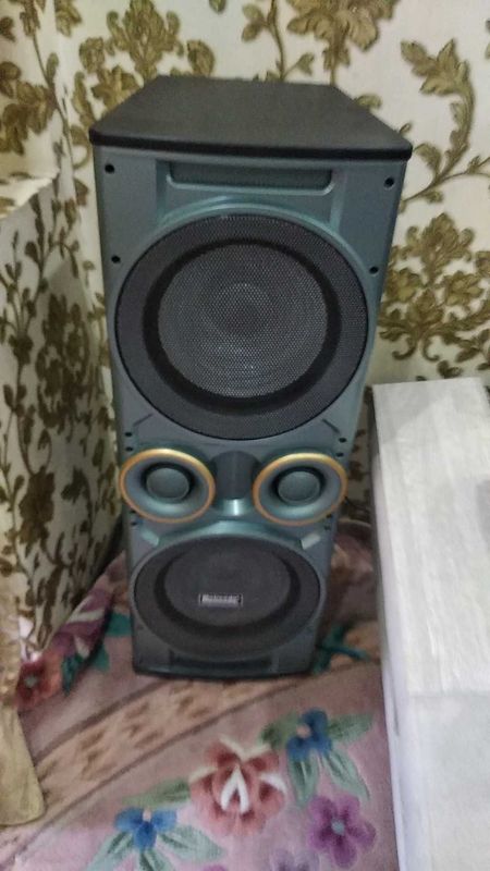 Продам срочно новые колонки Продам срочно новые колонки
