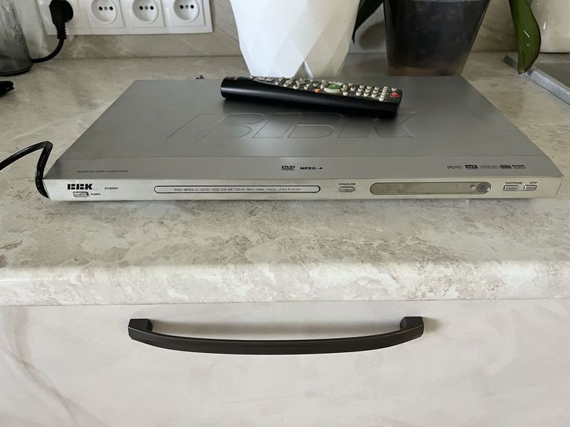 DVD BBK в отличном состояние DVD BBK в отличном состояние