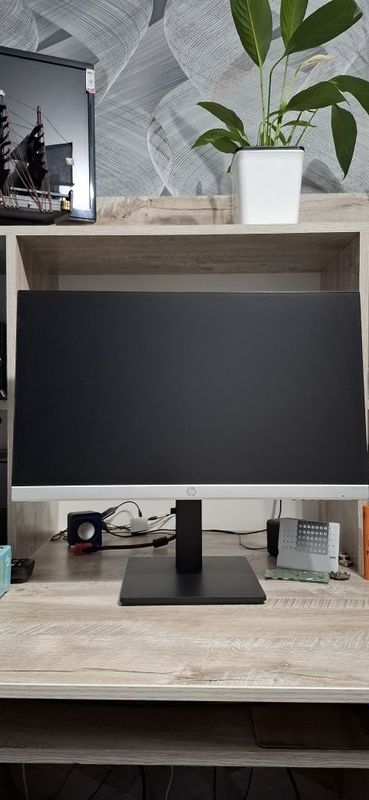 Монитор HP 24" диагональ Монитор HP 24" диагональ