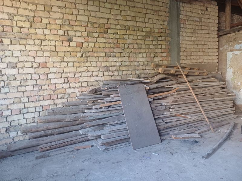 продаються дрова, 2 куба, на чёрный потолок продаються дрова, 2 куба, на чёрный потолок