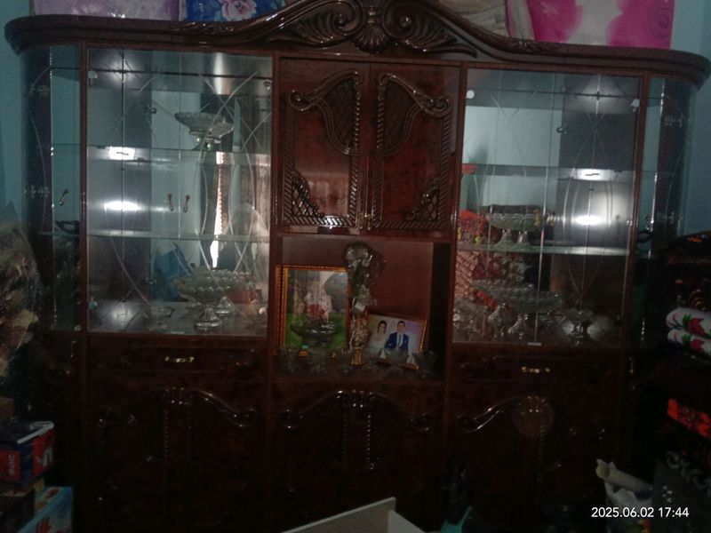 Sotiladi mebel Sotiladi mebel