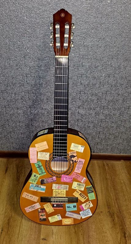 Классическая гитара Yamaha C40