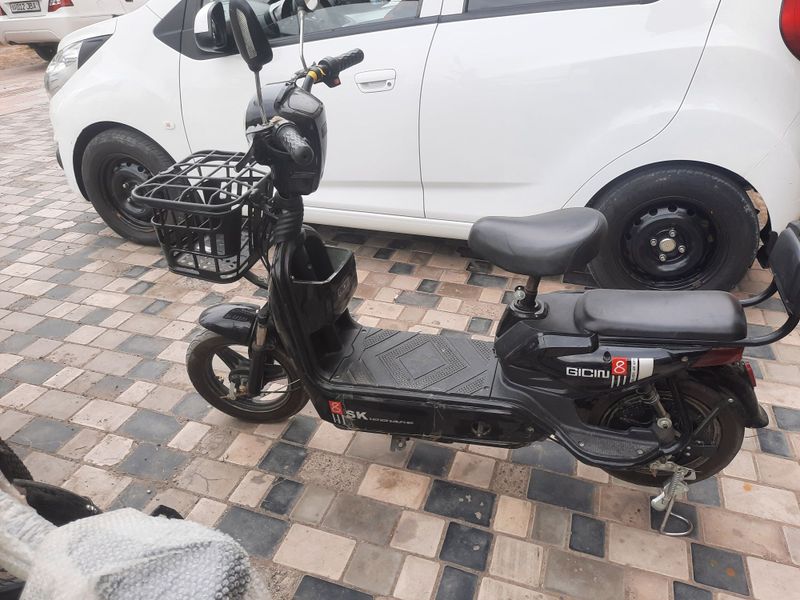 Elektr skuter Скутер Elektr skuter Скутер