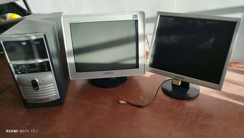 Computer monitor 2× +protsessor Computer monitor 2× +protsessor