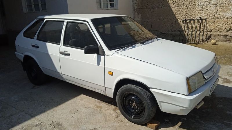 Vaz 21 09, yili 1993 sotiladi