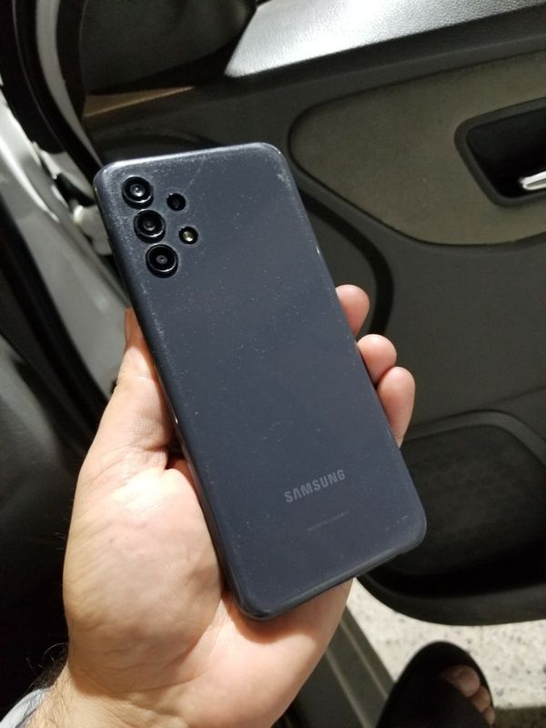 Samsung A13 sotladi Samsung A13 sotladi