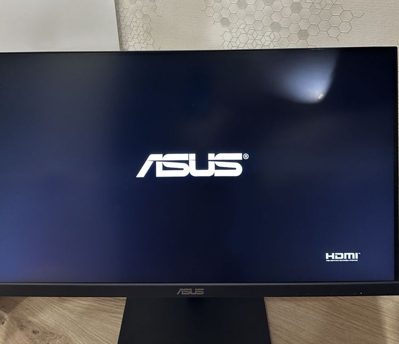Продаю монитор ASUS VA27D Продаю монитор ASUS VA27D