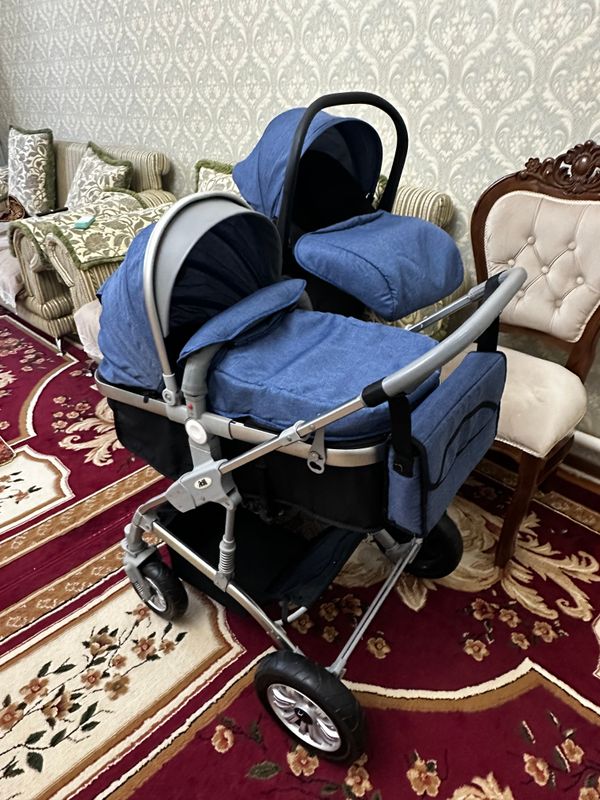 Детская коляска с автокреслом