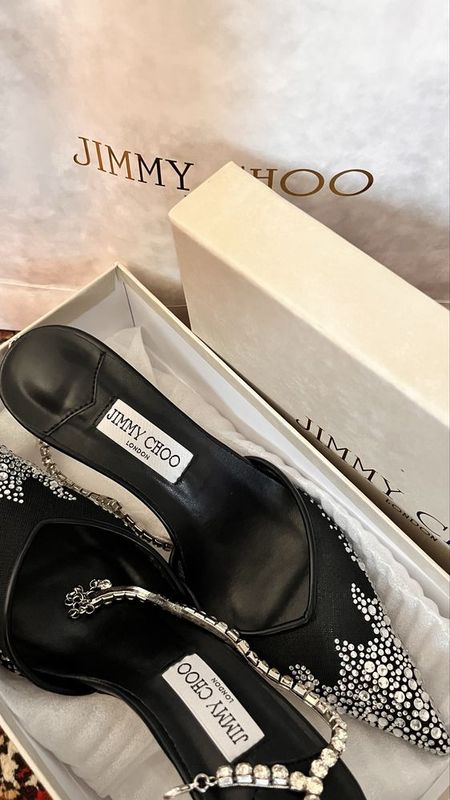 Продаются новые мюли JimmyChoo Продаются новые мюли JimmyChoo