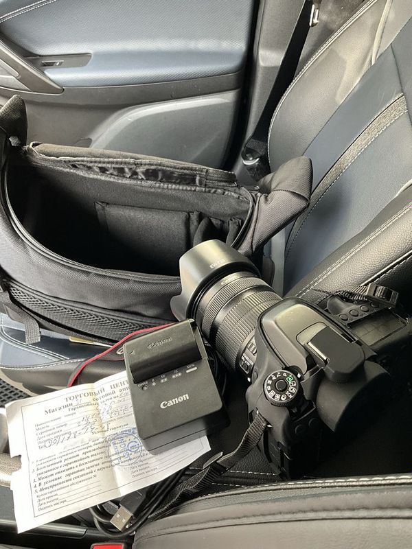 CANON 80D sotiladi 135 obyektivi kamplektida hamma narsa bor Srochna CANON 80D sotiladi 135 obyektivi kamplektida hamma narsa bor Srochna